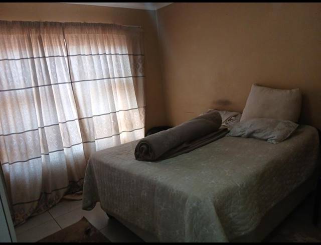 4 BEDROOM HOUSE FOR SALE IN HESTEAPARK